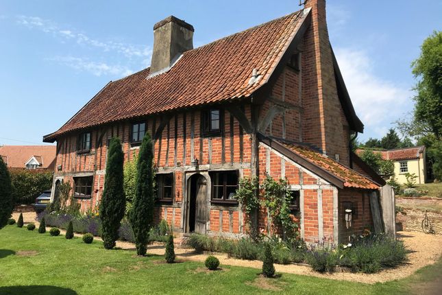 6-bed house on Martyrs Cottage, Church Road, East Bilney, £700,000