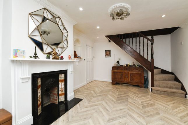 11, Vista Road, Wickford photo 5