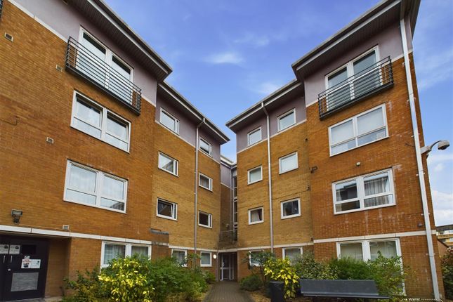 Flat for sale in The Sidings, Crown Street, Liverpool