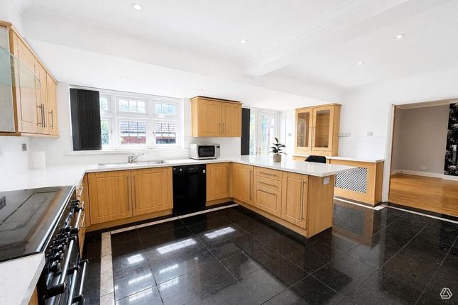 32, Brook Lane, Bexley photo 4