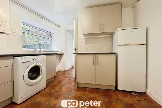 Flat 1 - 37, PONTYCLUN photo 3