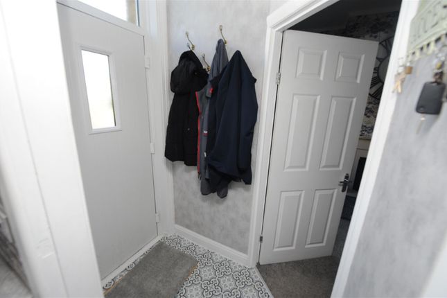 15, Cranbrook Street, Bradford photo 4