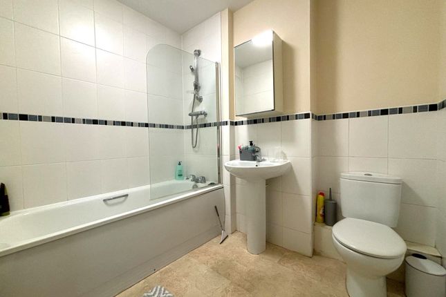 Flat for sale in Pepper Close, Manchester