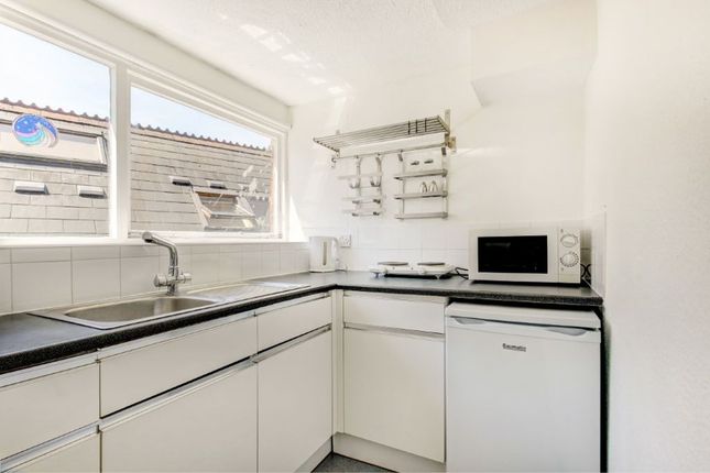 Top Floor Flat, Flat 9, 3, Queens Avenue, Bristol photo 4