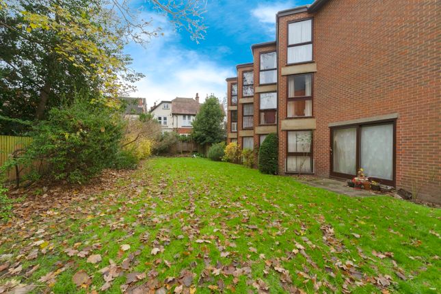 Flat 11 Nicholass Court, 1, Dale Road, Surrey photo 2