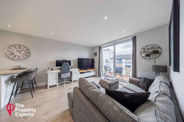 Flat Flat 202, Cygnet House, Drake Way, Reading photo 3