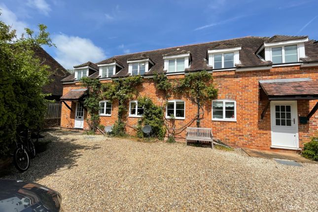 2 bed flat to rent in Station Road, Kintbury, Hungerford RG17