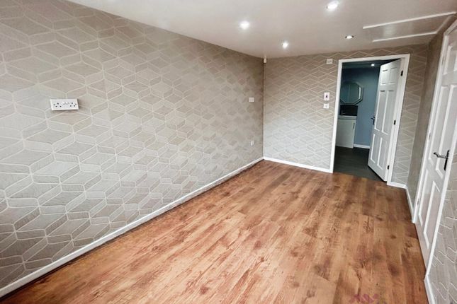 9, The Sheddings, Bolton photo 5