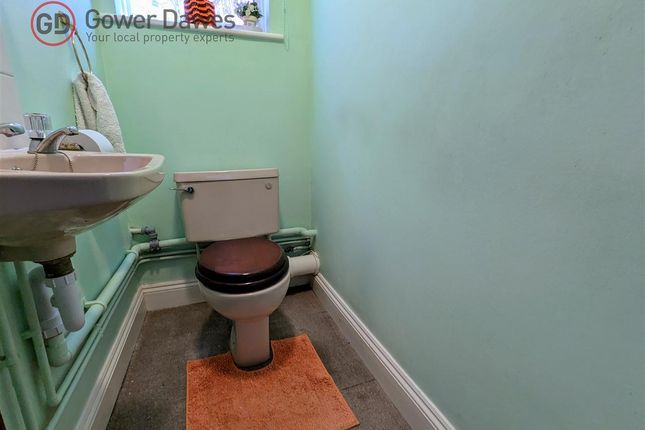 Ground Floor Cloakroom