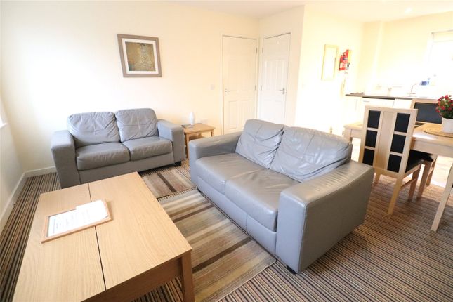 Flat for sale in Kingsley Avenue, Daventry, Northamptonshire