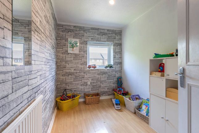 End terrace house for sale in Kingsford Close, Birmingham