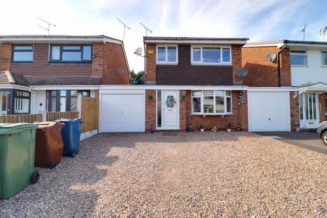Link-detached house for sale in Baxter Green, Doxey, Stafford