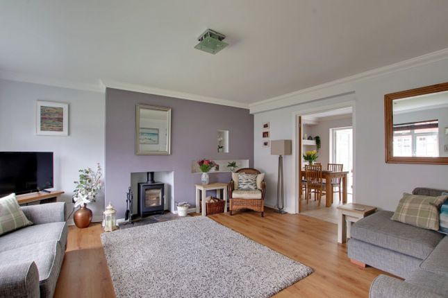 2, Sutton Place, Brockenhurst photo 3