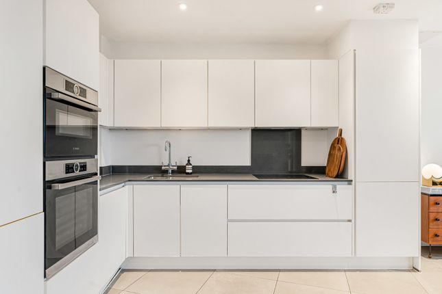 Flat 205, 59, Wadeson Street, London photo 3