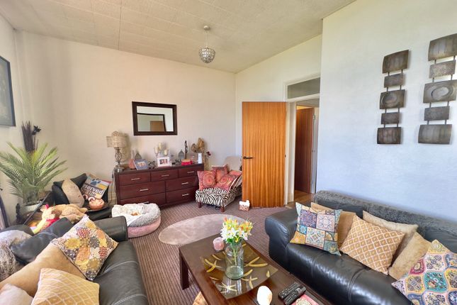 Flat B, 13 , The Cliff, Hartlepool photo 4