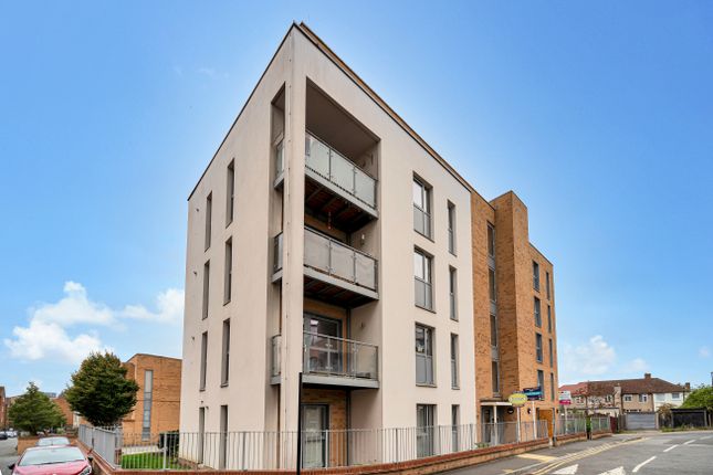 2-bed flat on 12 Chapman House, Manor Lane, Feltham, £325,000