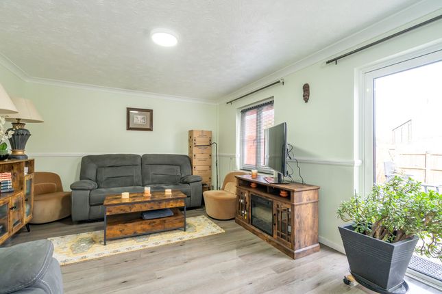 6, Bywater Way, Chichester photo 4