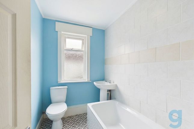 9 Albemarle Road, Wallasey photo 4