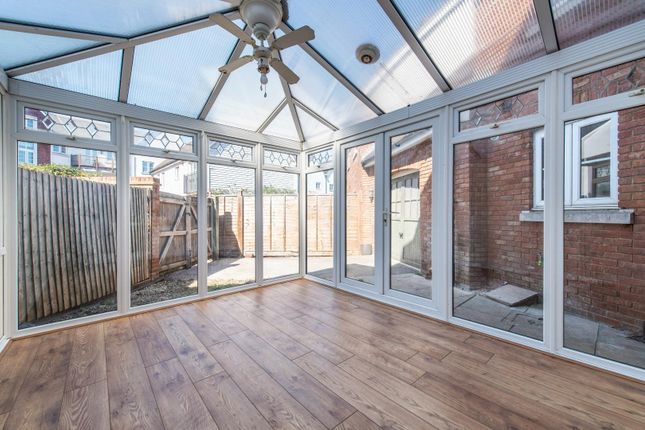 27, Watermans Way, Greenhithe photo 4