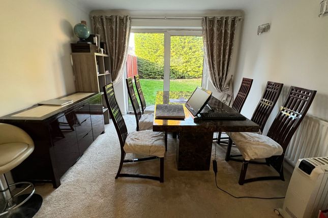 12 Sheringham Close, Luton photo 5