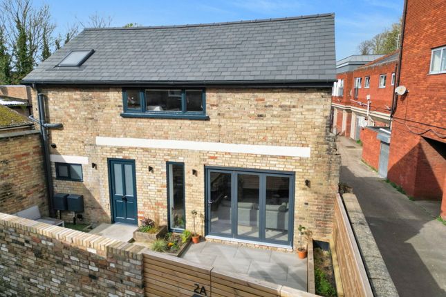1-bed house on 2a, Market Square, Biggleswade, £250,000