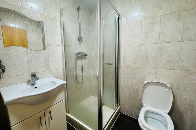 Flat 13, City House, 9 Cranbrook Road, Ilford, Ilford photo 2