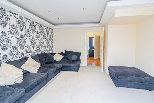 27, Cavan Way, Milton Keynes photo 3