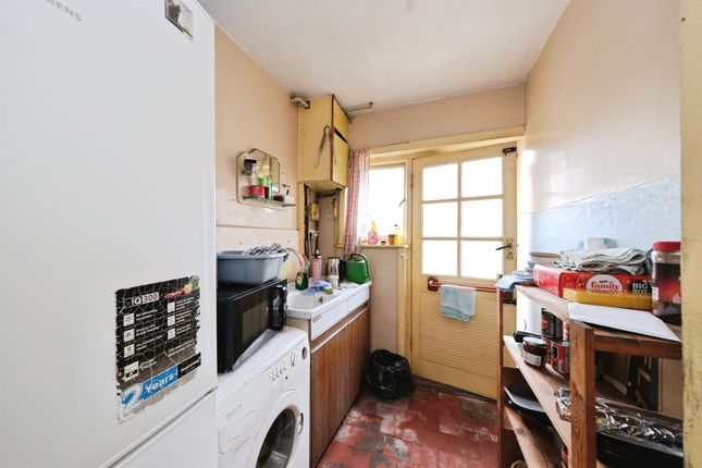 49, Beech Avenue, Derby photo 4