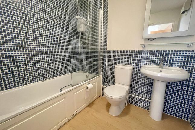 Flat for sale in Woodacre, Portishead, Bristol