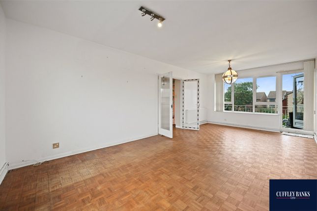 20, Perivale Grange, Middlesex photo 2