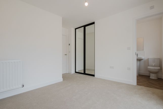 1 Tibbalds Way - Hollyvale 1mrf, Leaf Living  Oakhurst at Brookleigh, Burgess Hill RH15, Burgess Hill photo 4