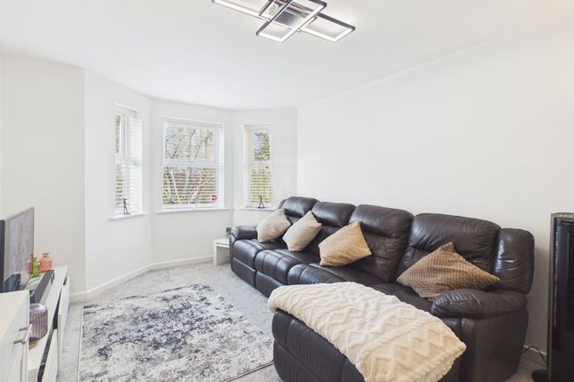 25 Patton Drive, Warrington photo 2