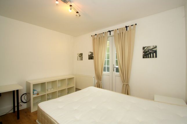Flat 1a 393, Archway Road, London photo 2