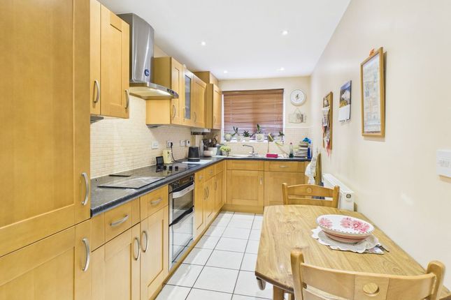 6 The Lyons, East Street, Tonbridge photo 4