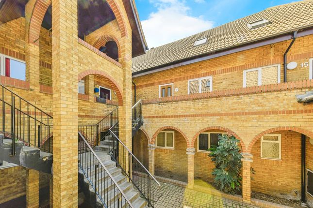 Thumbnail Property for sale in Beetham Court, Crouchfields, Chapmore End, Ware
