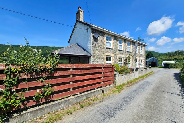 Gamlyn Cottage, Cwmrheidol, Aberystwyth photo 2