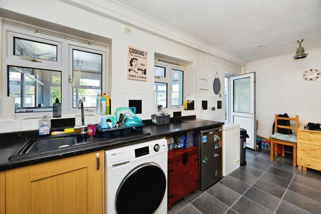 6, Hampden Road, Ashford photo 4