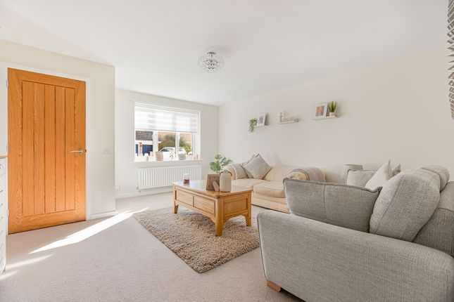 14, Willow Lane, Milton photo 4
