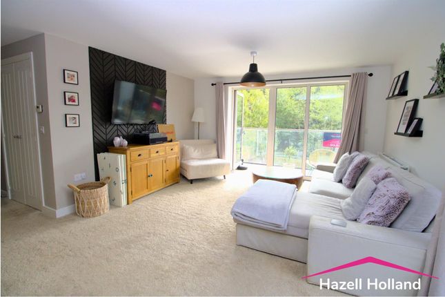 4 Heron Court, Castle Hill Drive, Swanscombe photo 2