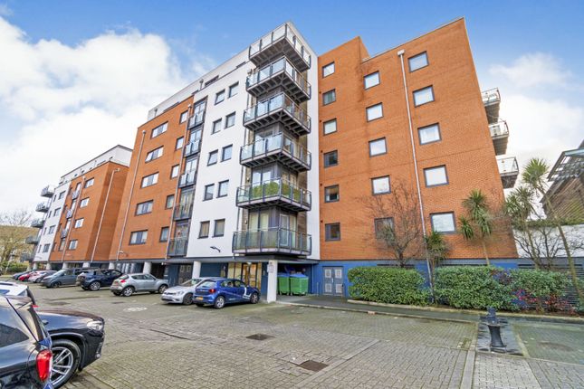 Thumbnail Flat for sale in Channel Way, Southampton, Hampshire