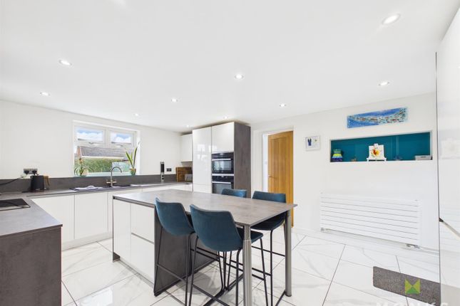 Wemsbrook Drive, Shrewsbury photo 3