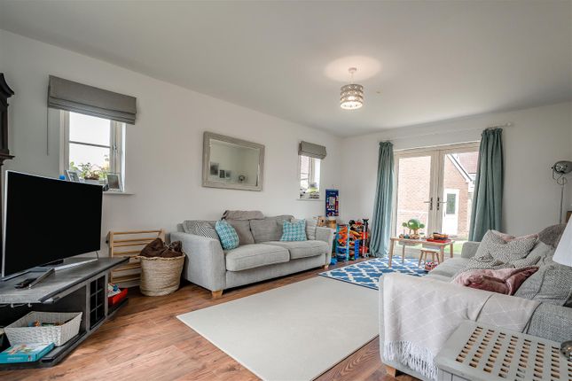 9, Brunel Drive, Cheltenham photo 4