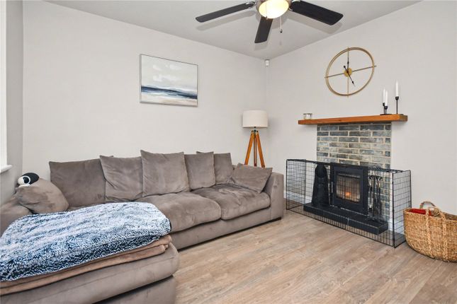 34, Barnsdale Estate, West Yorkshire photo 2