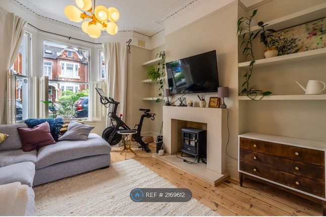 Thumbnail Flat to rent in Crescent Lane, London