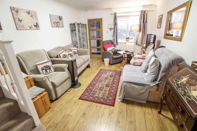 19, Heatherburn Court, Woodham photo 3