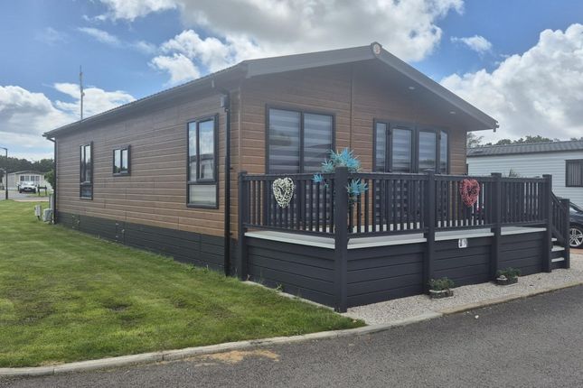 Riverside Holiday Park, Southport New Rd Banks, Southport photo 2