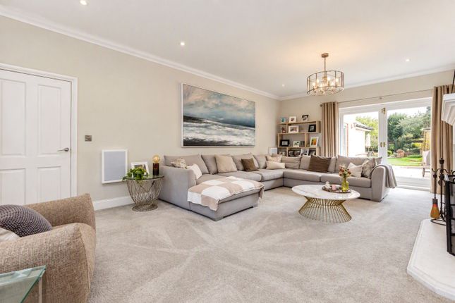 30, Ramillies Avenue, Cheadle photo 4