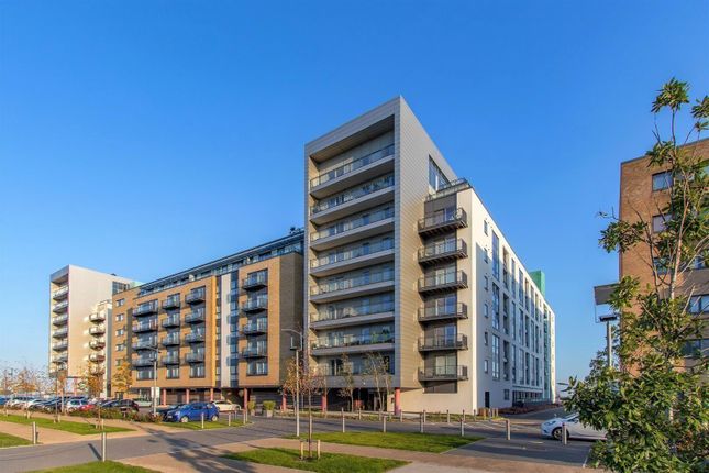 Flat for sale in Davaar House, Ferry Court, Cardiff