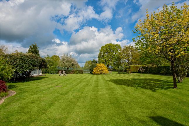 Country house for sale in Cox Green, Rudgwick, Horsham, West Sussex