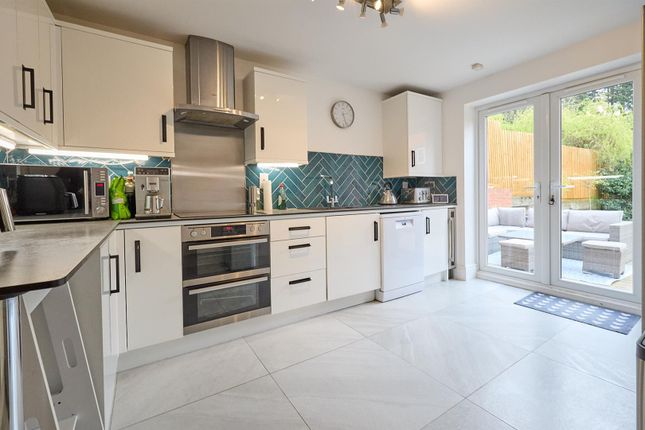 28, Cardinal Drive, Burbage photo 2